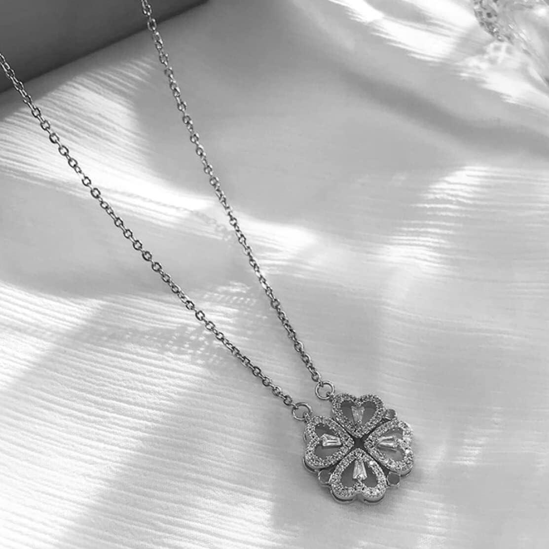 Collar de trébol de cuatro hojas en forma de corazón MagicHeart